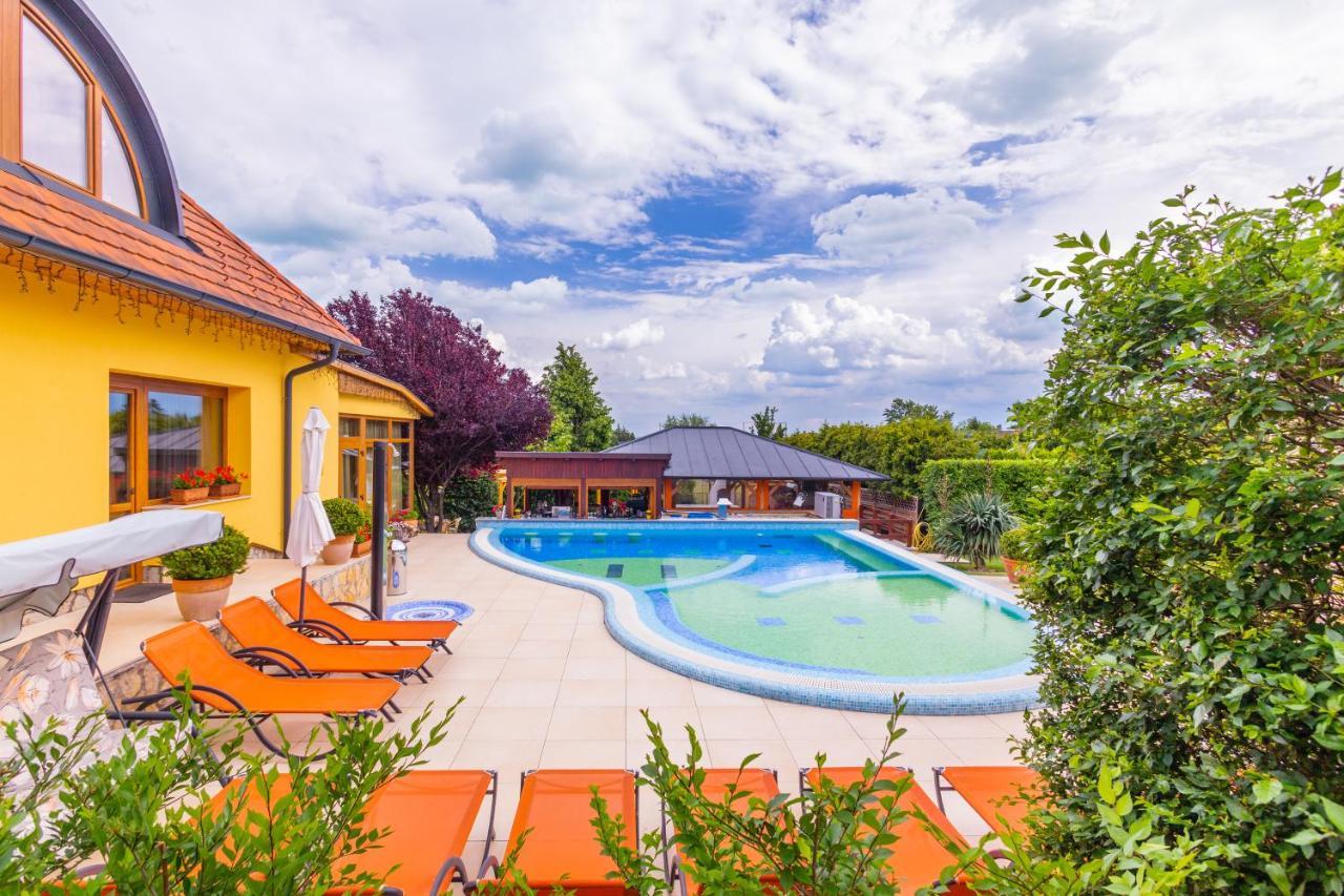 Hotel Mayer Alsóörs Dış mekan fotoğraf