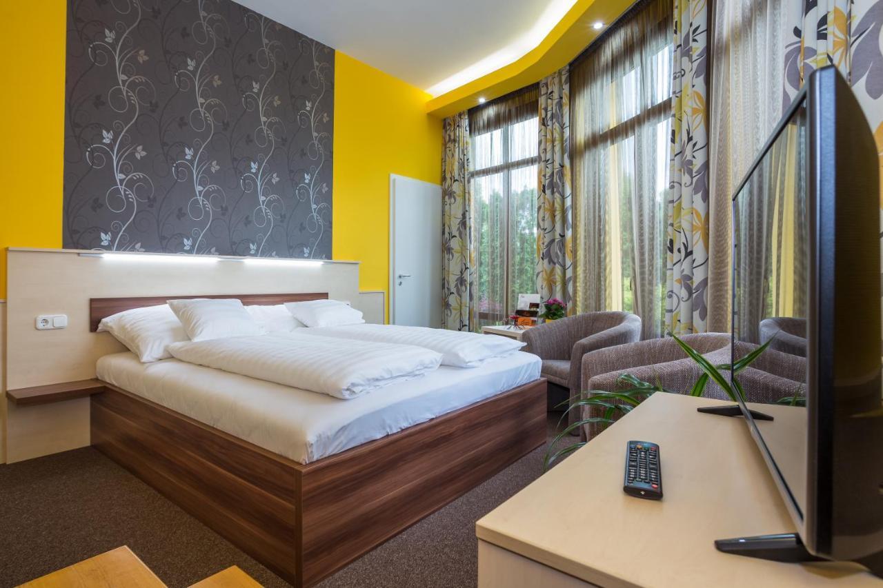 Hotel Mayer Alsóörs Dış mekan fotoğraf