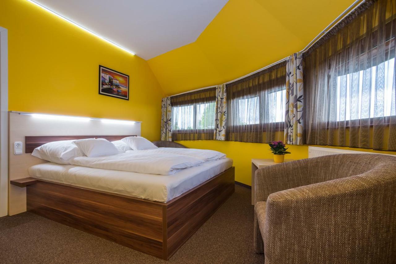 Hotel Mayer Alsóörs Dış mekan fotoğraf